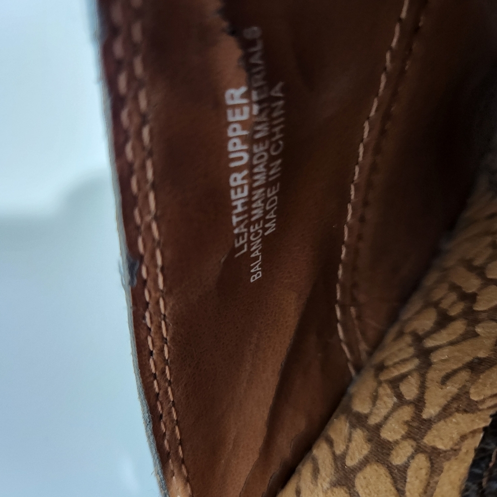 BOC BORN Clogs - Picture 7 of 7